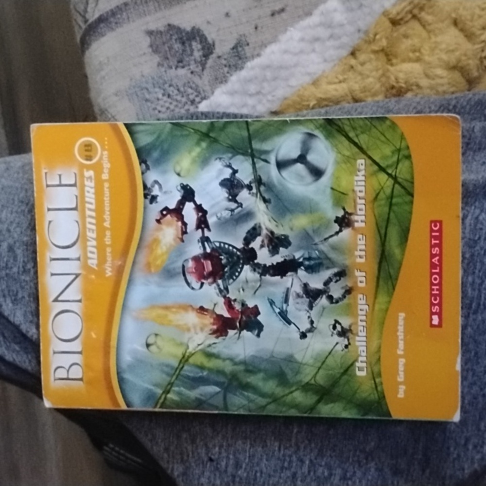 Scholastic Bionicle Adventures: Challenge of the Hordika - Orange Cover